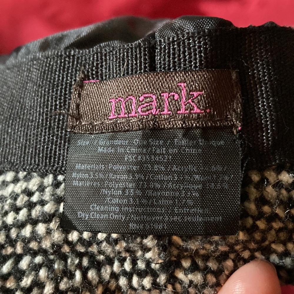 Mark grey hat - Picture 3 of 5